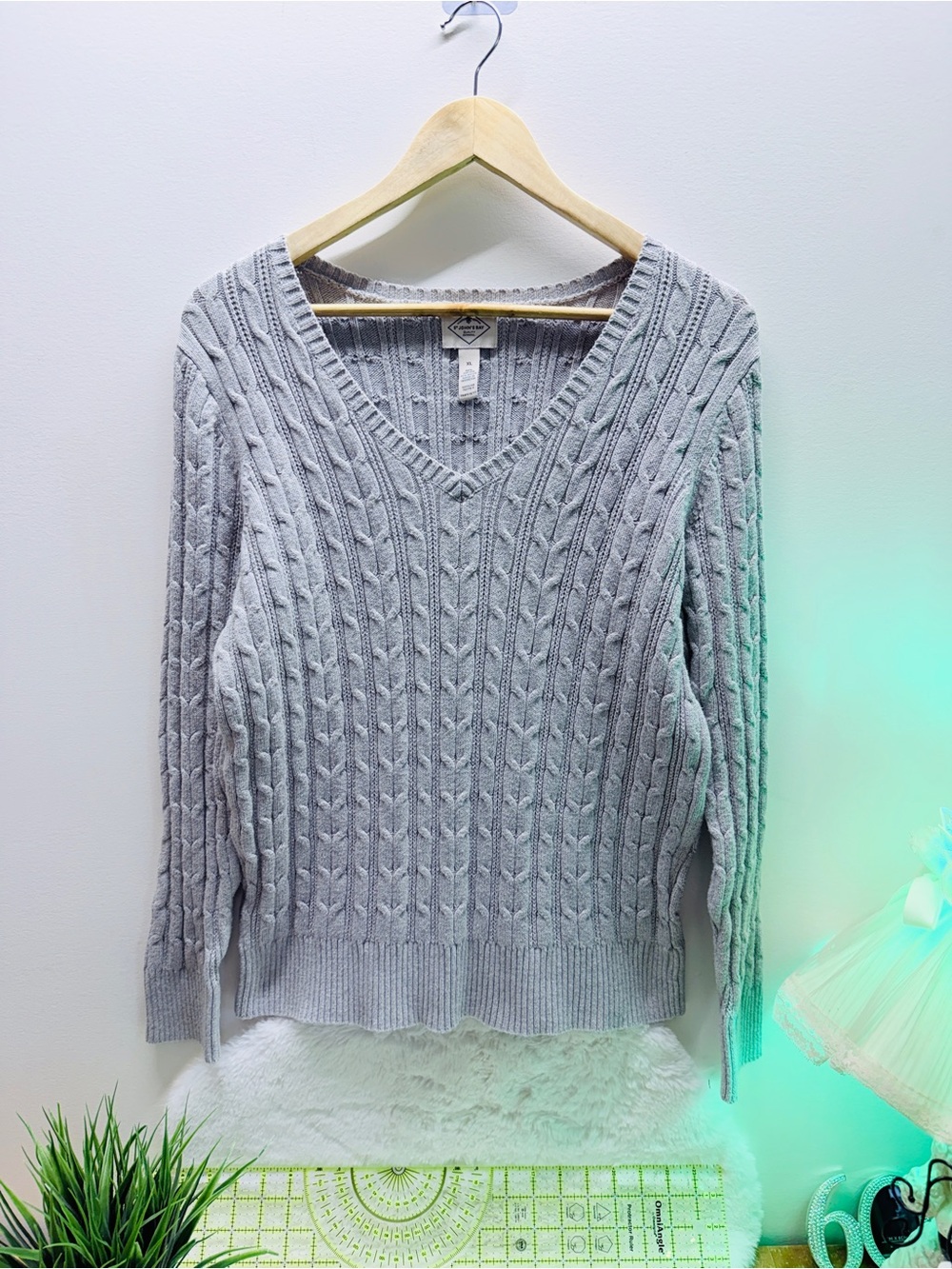 88% Cotton St. John’s Bay Classic Cable V-Neck Light Blue Cabincore Sweater 🌎